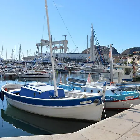 Apartment Chez Hugo Confortable Clim, Wifi, Parking, Centre Ville, Commerces, Port, Plages A Pieds La Ciotat